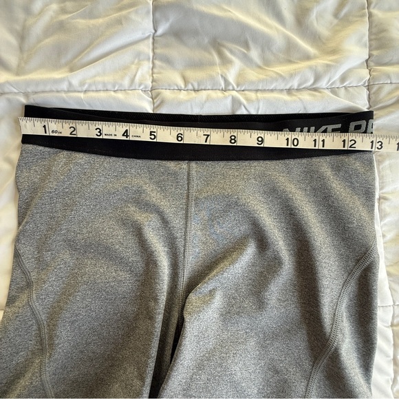Nike Pro Dri-FIT Shorts (Women’s) Size Medium - Picture 5 of 7